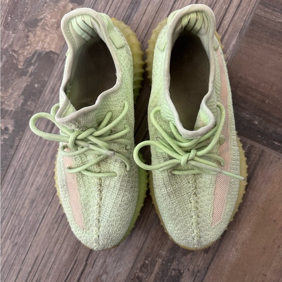 adidas Yeezy Boost 350 V2 size 5.5 - Picture 4 of 10